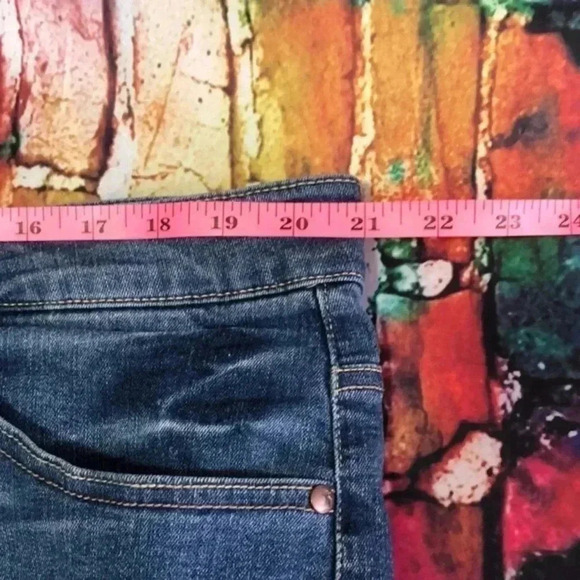 Dollhouse plus size 20 jean‎ shorts style DYLAN distressed cut - Picture 8 of 10